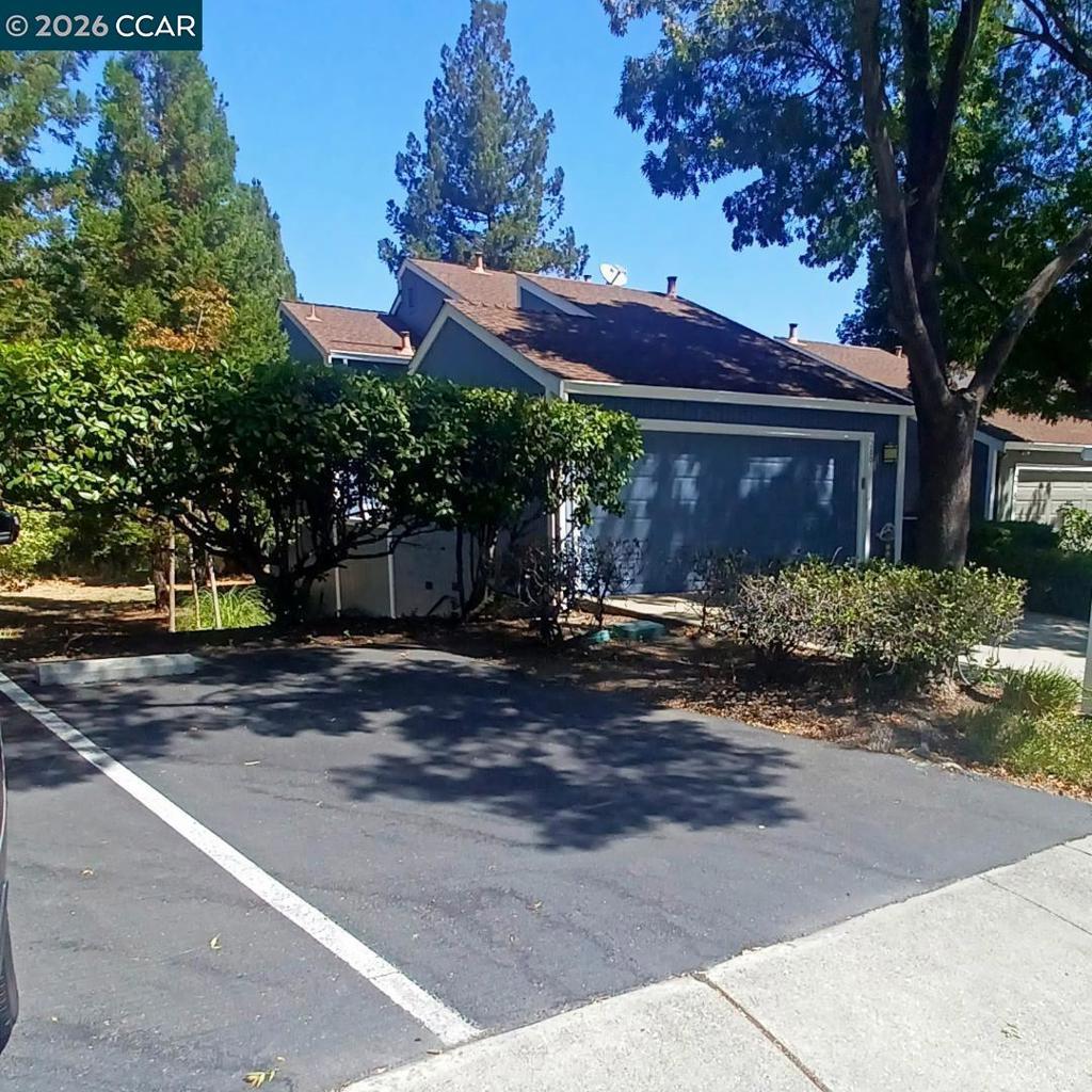 280 Scottsdale Rd Property Photo 3