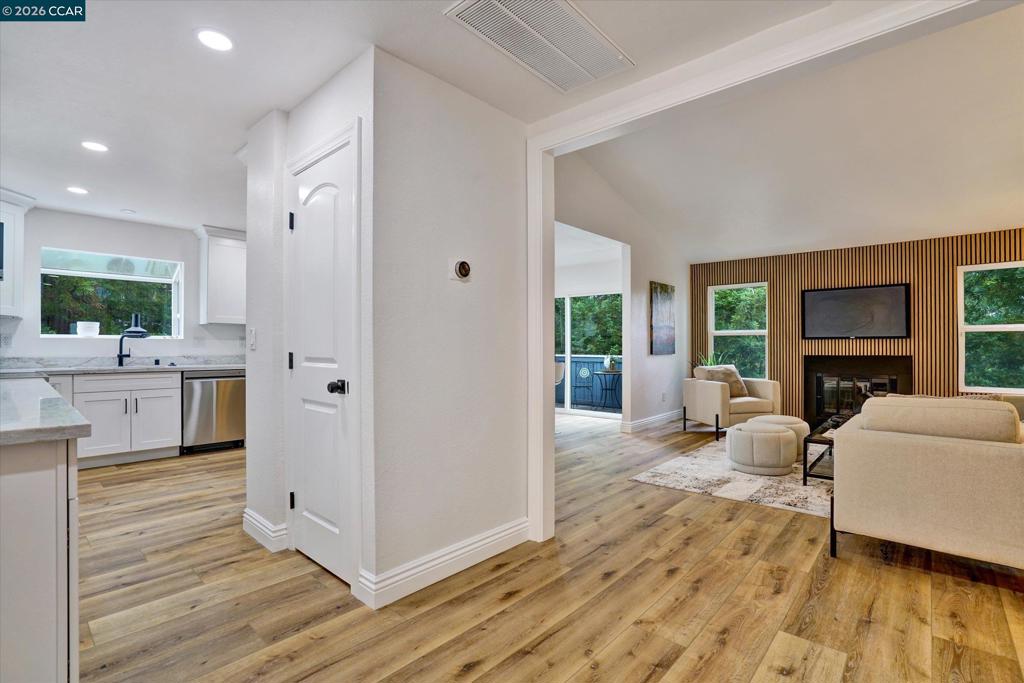 280 Scottsdale Rd Property Photo 16