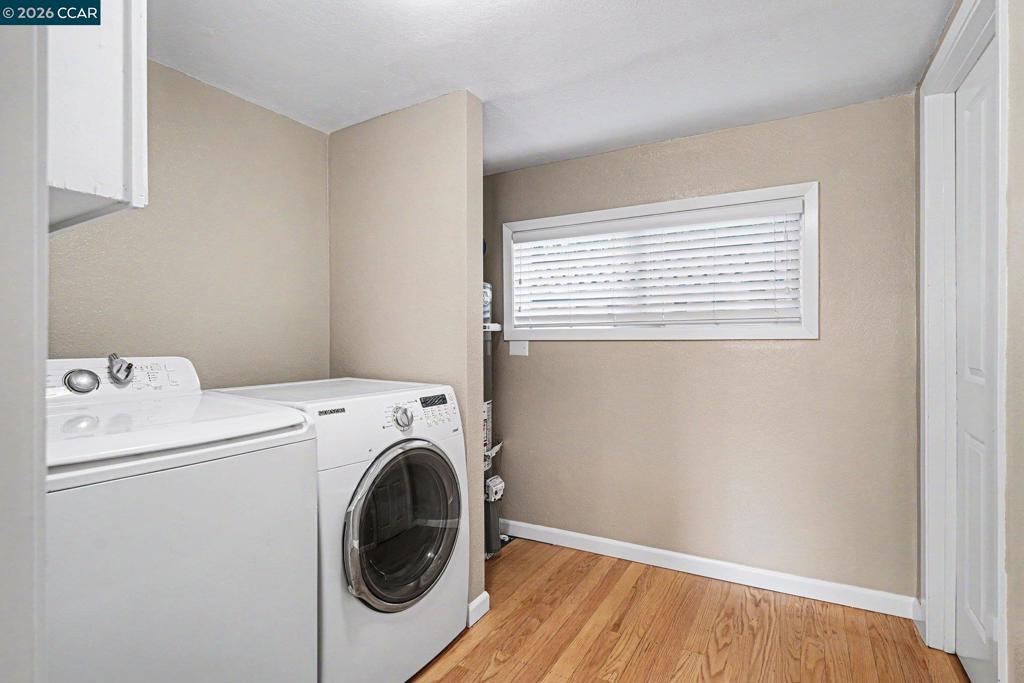 1360 Grove Way Property Photo 11
