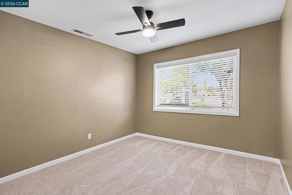 1360 Grove Way Property Photo 15