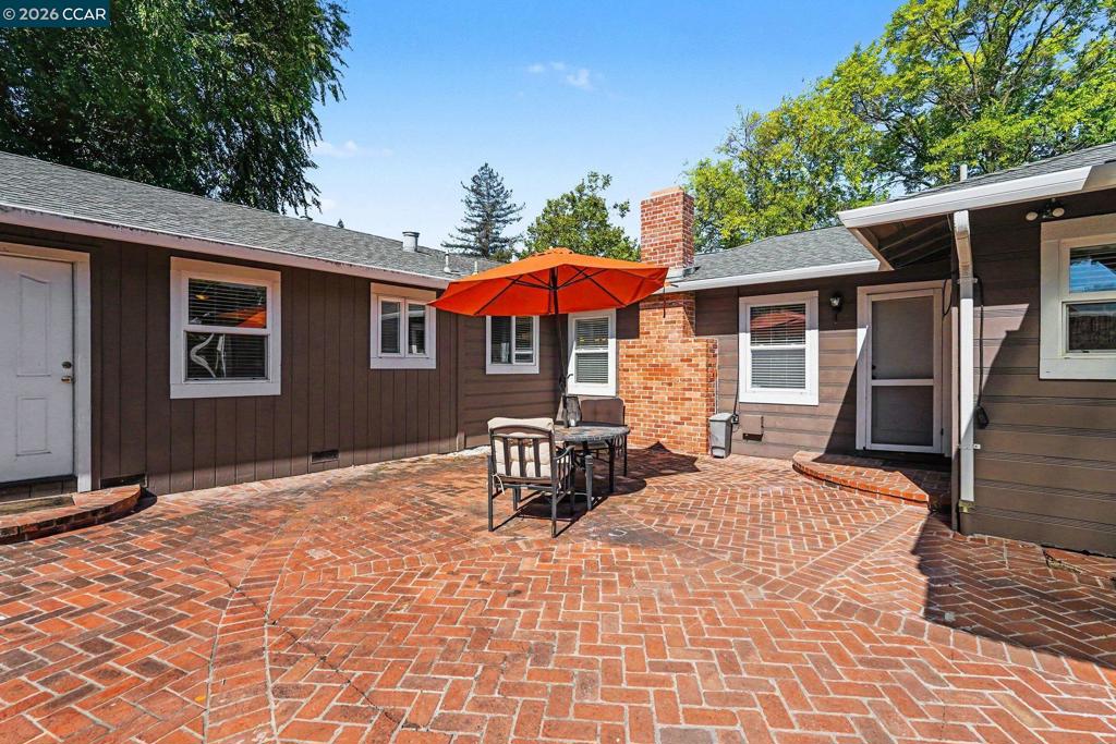 1360 Grove Way Property Photo 18
