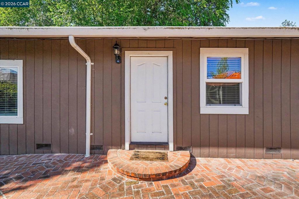 1360 Grove Way Property Photo 24