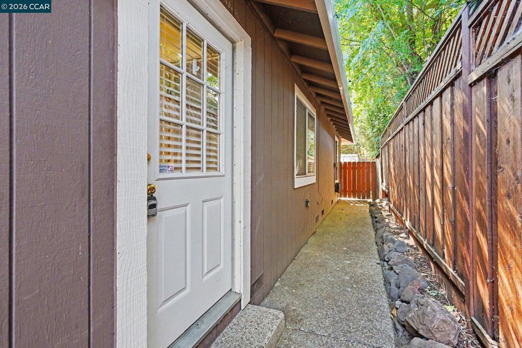 1360 Grove Way Property Photo 25