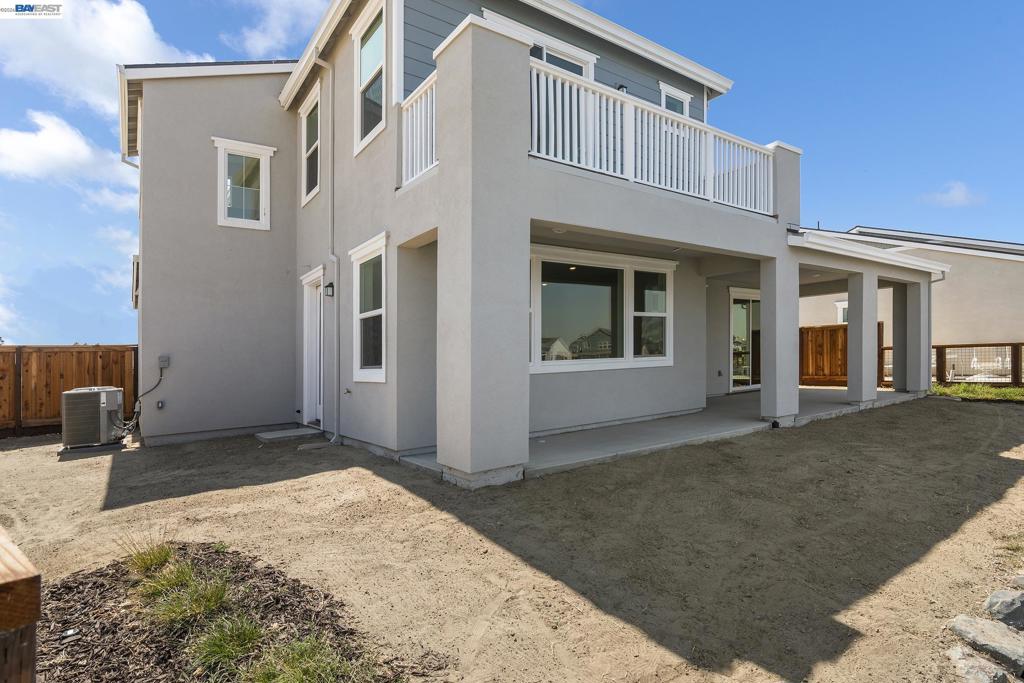 16 Grey Whale Place Property Photo 17