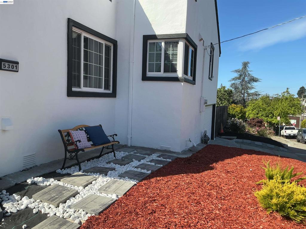 5301 Brann St Property Photo 15