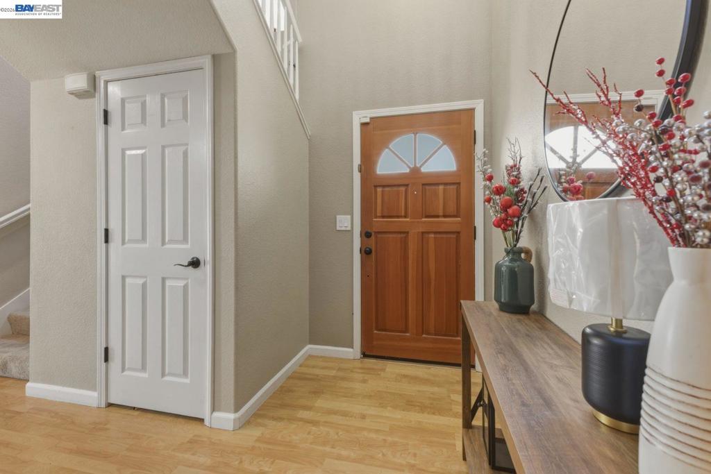 1130 Vista Pointe Cir Property Photo 5