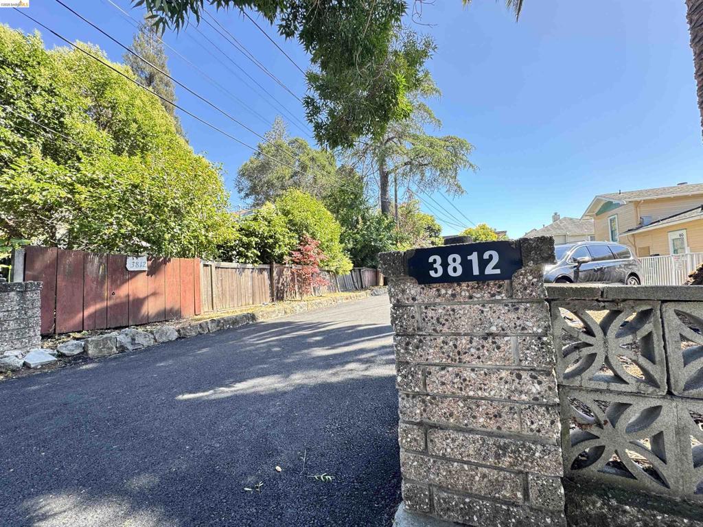 3812 Whittle Ave Property Photo 2