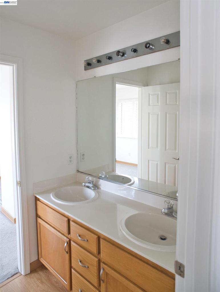 2009 Swan St Property Photo 13