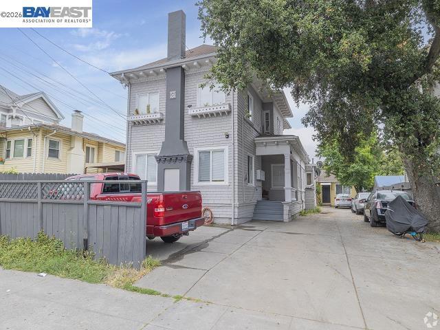 1832 Fruitvale Ave Property Photo 6