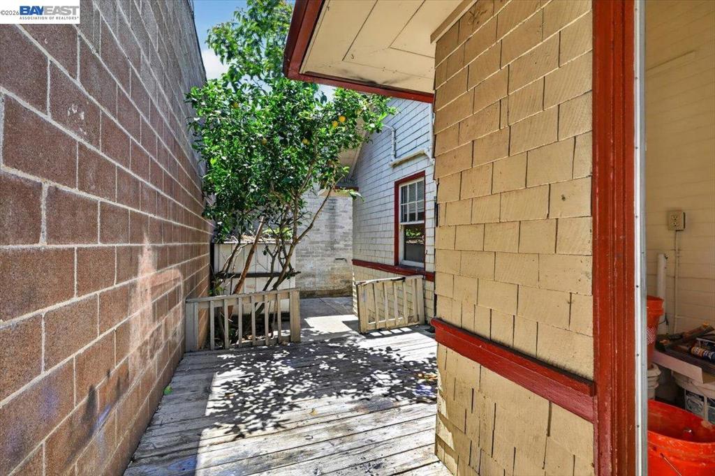 950 Loomis Ct Property Photo 22