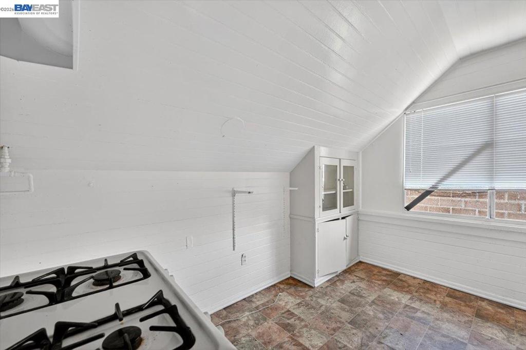 950 Loomis Ct Property Photo 31
