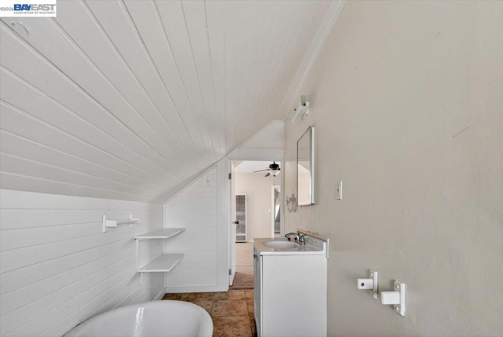 950 Loomis Ct Property Photo 36
