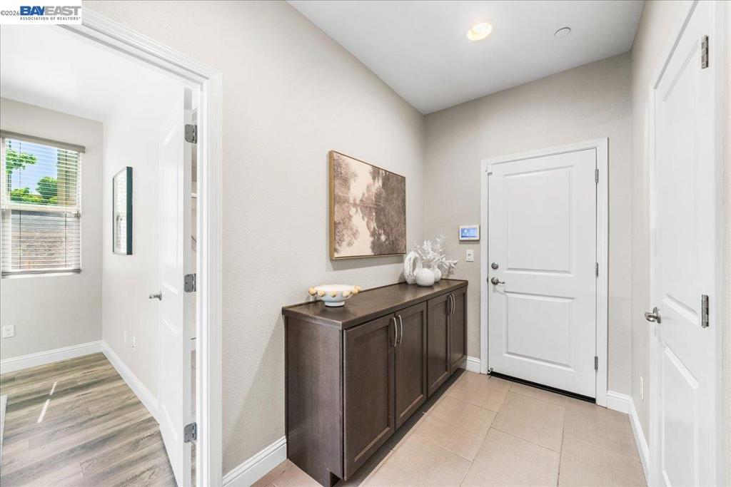 2707 Hollingbury Cmn Property Photo 6