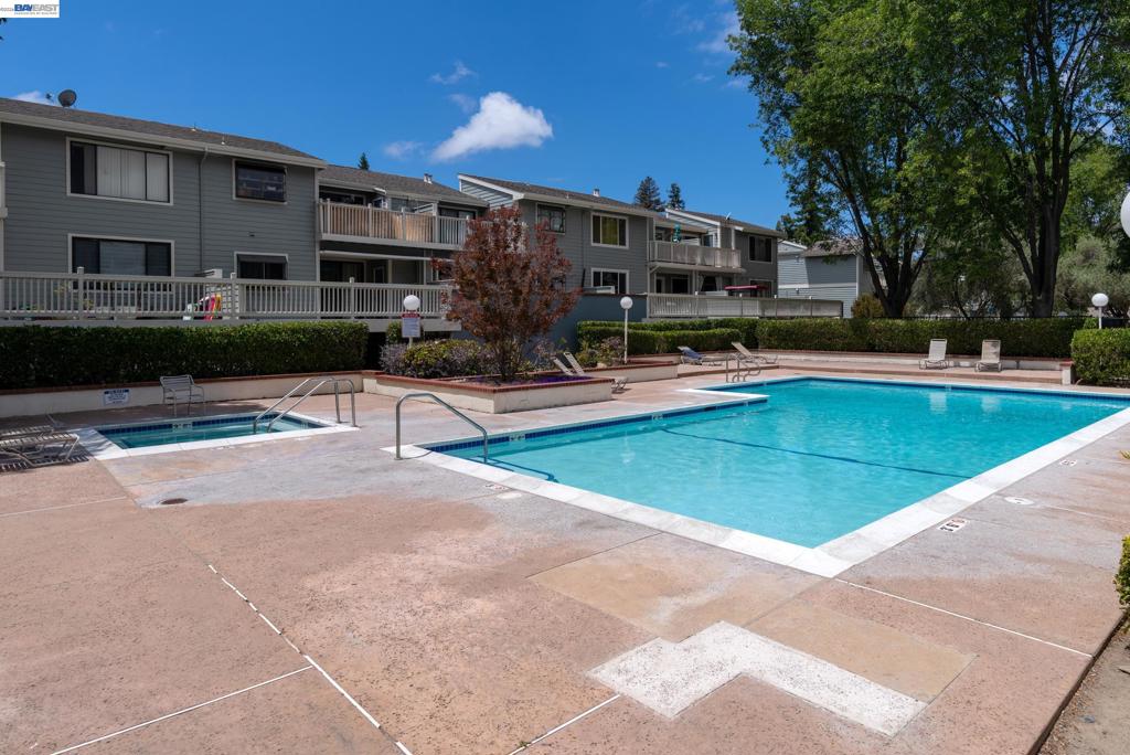 3419 Bridgewood Ter 102 Property Photo 18