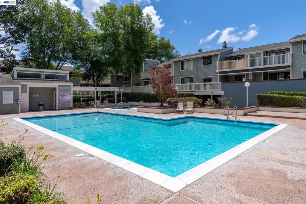3419 Bridgewood Ter 102 Property Photo 19