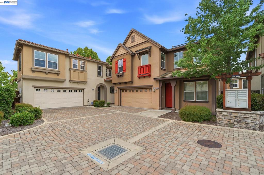 4006 Di Vinci Ct Property Photo 4