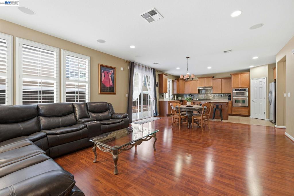 4006 Di Vinci Ct Property Photo 10