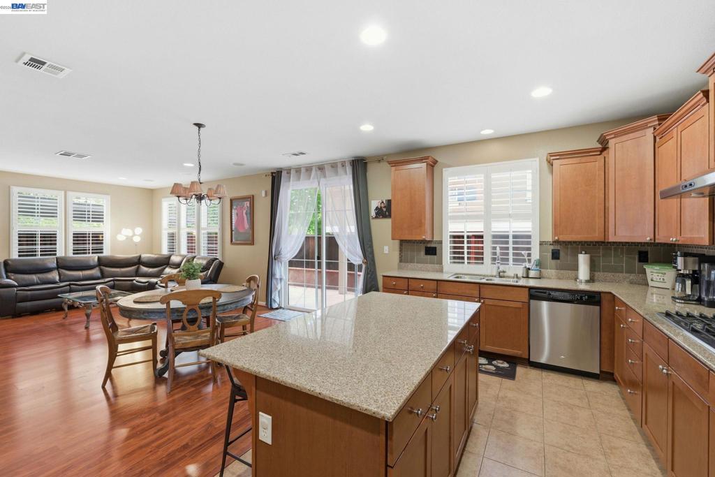 4006 Di Vinci Ct Property Photo 12