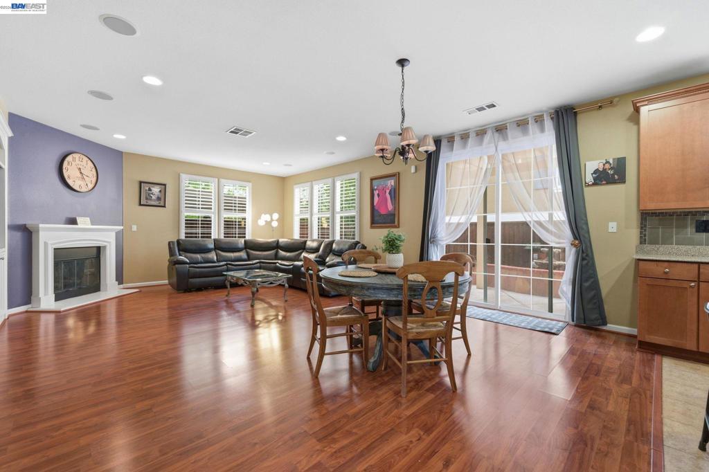 4006 Di Vinci Ct Property Photo 19