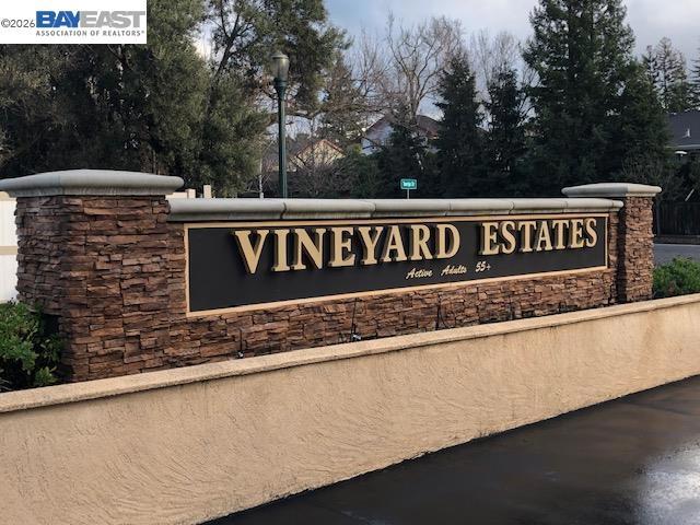 3263 Vineyard Ave #124 Property Photo 42