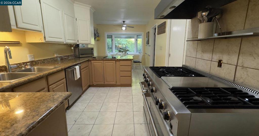 190 Alderwood Road Property Photo 8