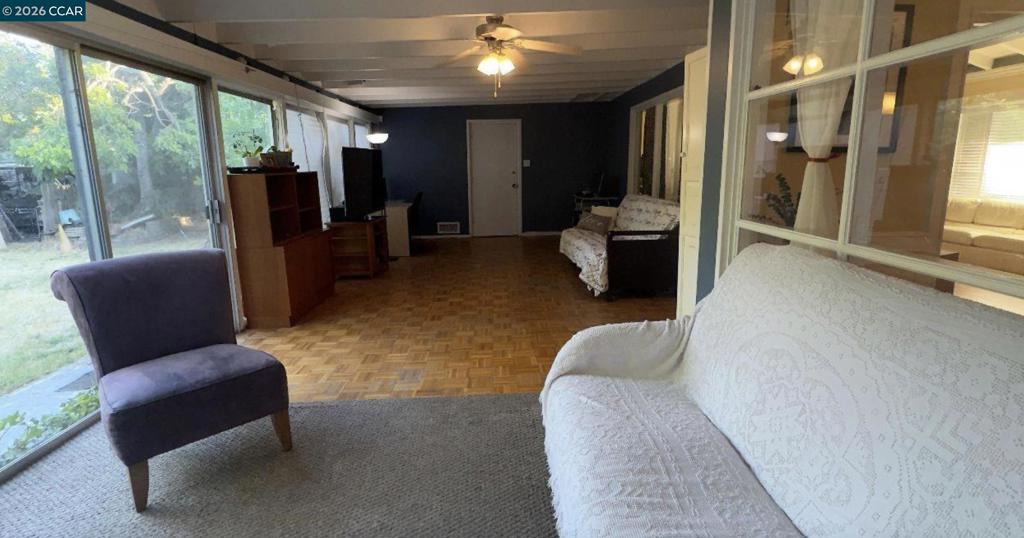 190 Alderwood Road Property Photo 16