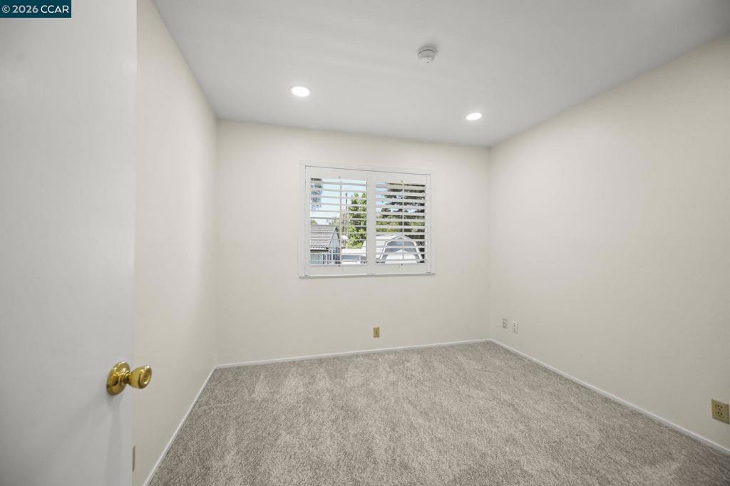 508 Amherst Ct. Property Photo 16
