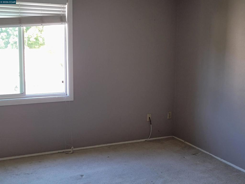 2 Tarn Ct Property Photo 14