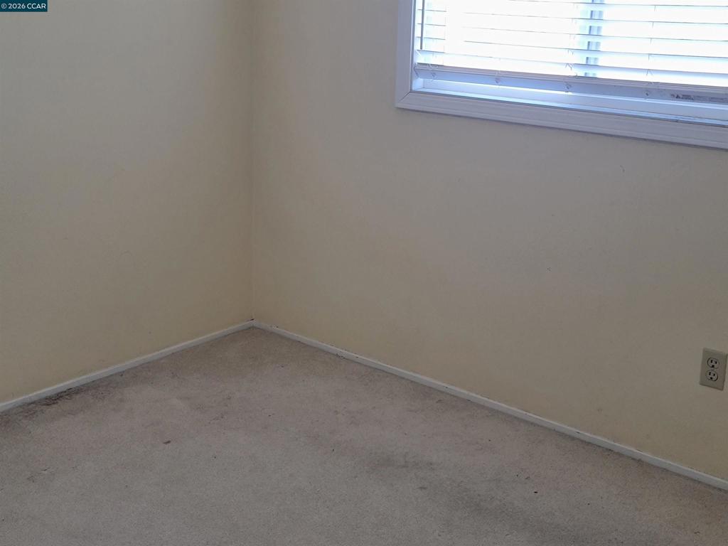 2 Tarn Ct Property Photo 16