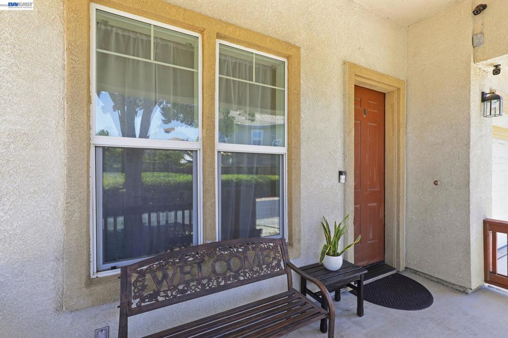 1205 Nellis Ct Property Photo 7