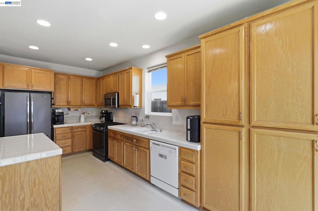 1205 Nellis Ct Property Photo 14
