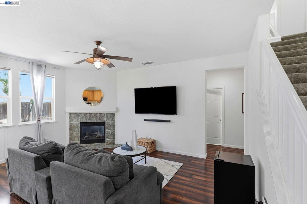 1205 Nellis Ct Property Photo 15