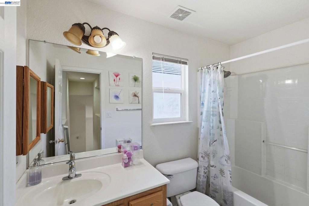 1205 Nellis Ct Property Photo 25
