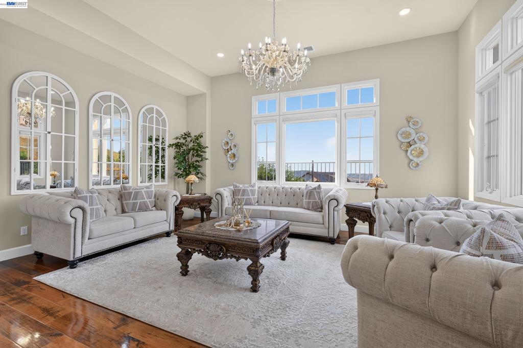 200 Cliffecastle Property Photo 16