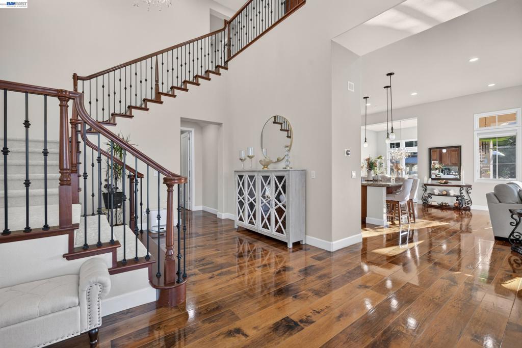 200 Cliffecastle Property Photo 17