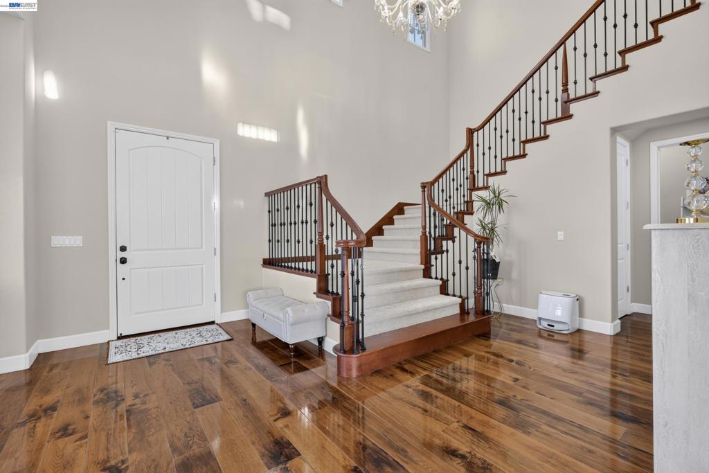 200 Cliffecastle Property Photo 18