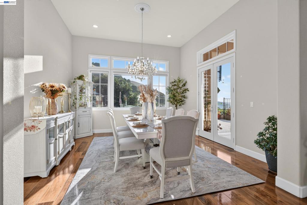 200 Cliffecastle Property Photo 27