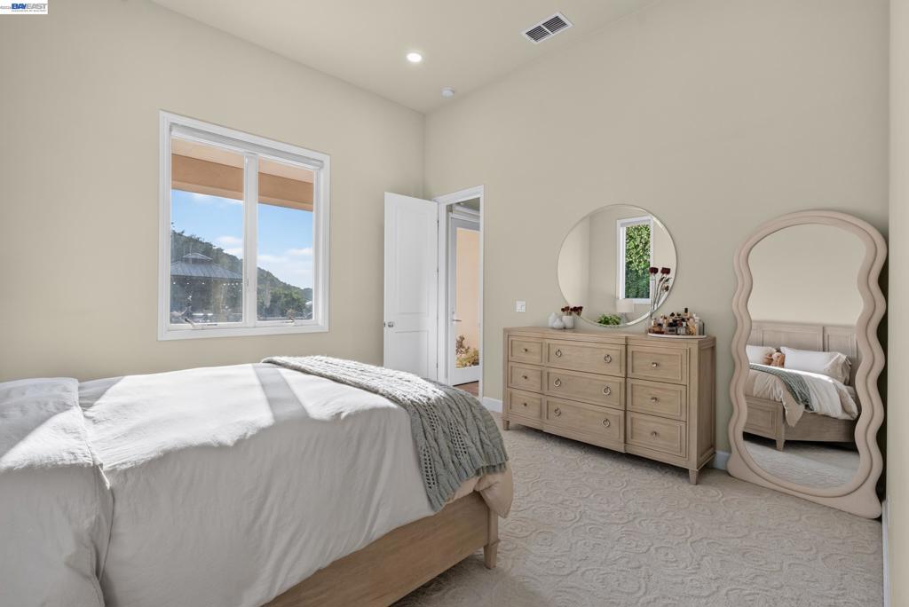 200 Cliffecastle Property Photo 30