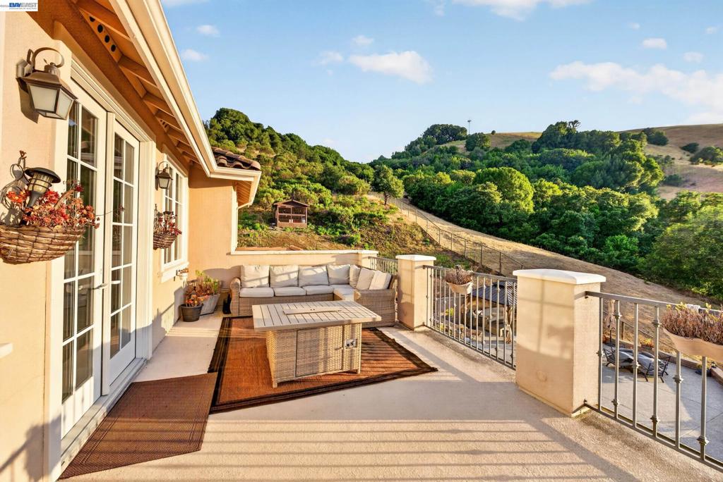 200 Cliffecastle Property Photo 48