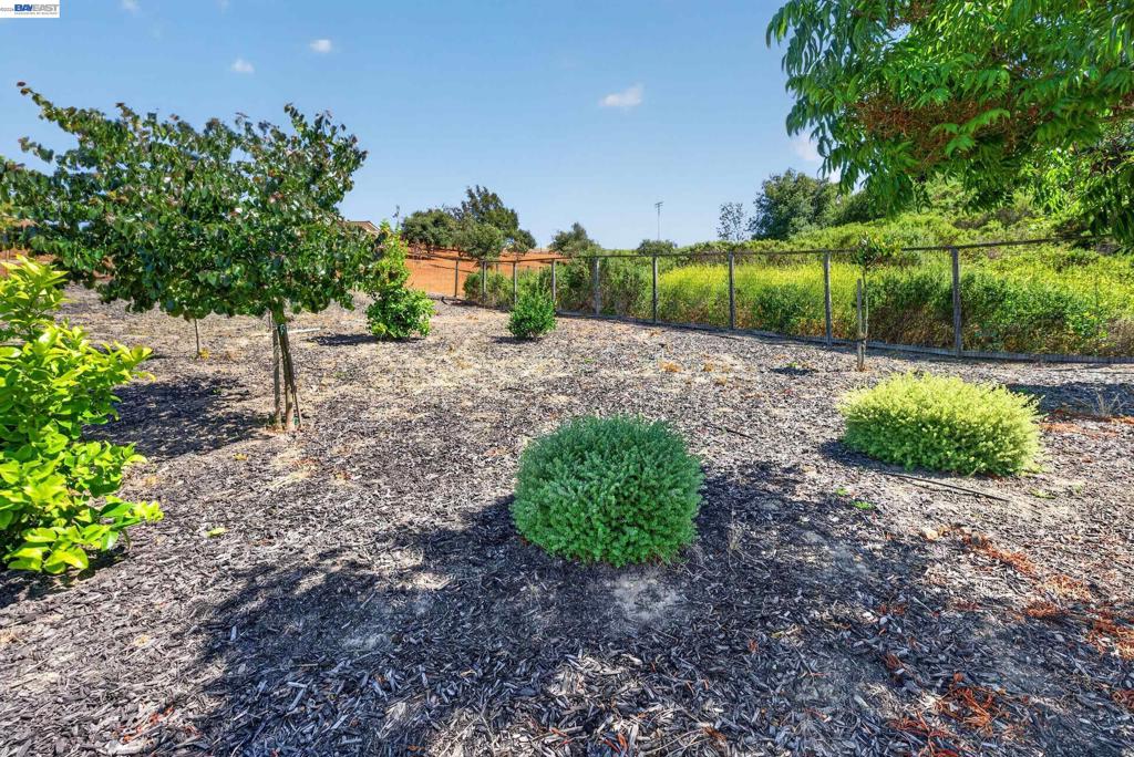 200 Cliffecastle Property Photo 83