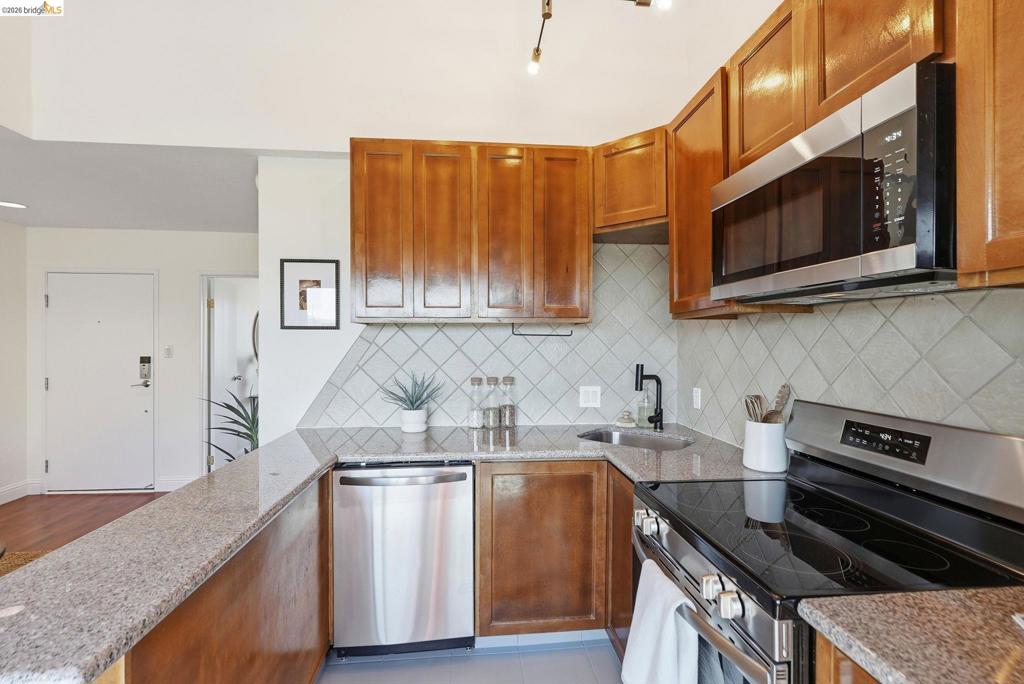 3 Embarcadero 338 Property Photo 7