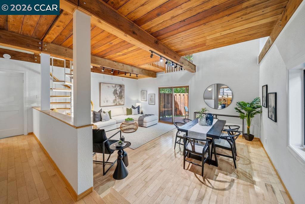 18103 La Verne Dr Property Photo 4