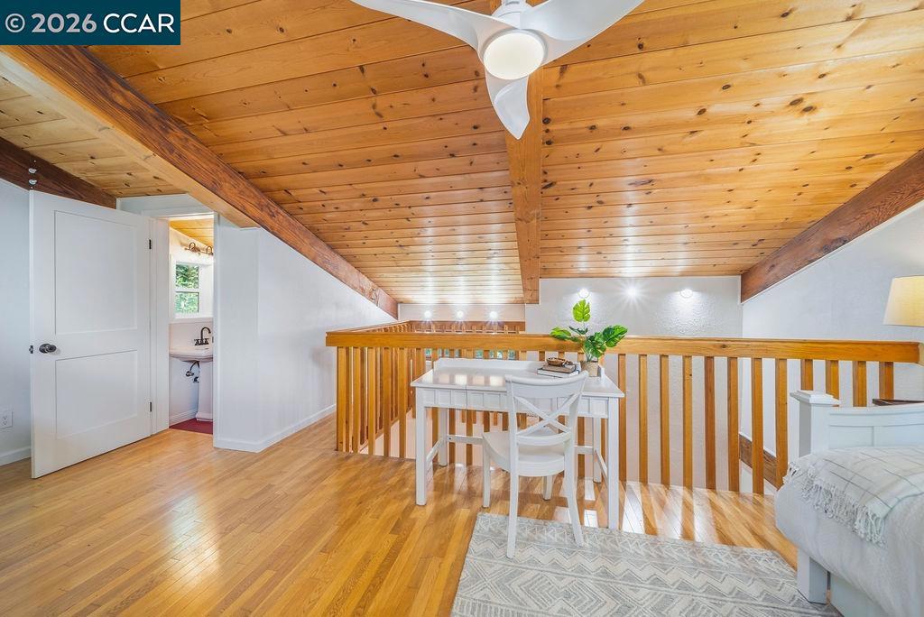 18103 La Verne Dr Property Photo 24