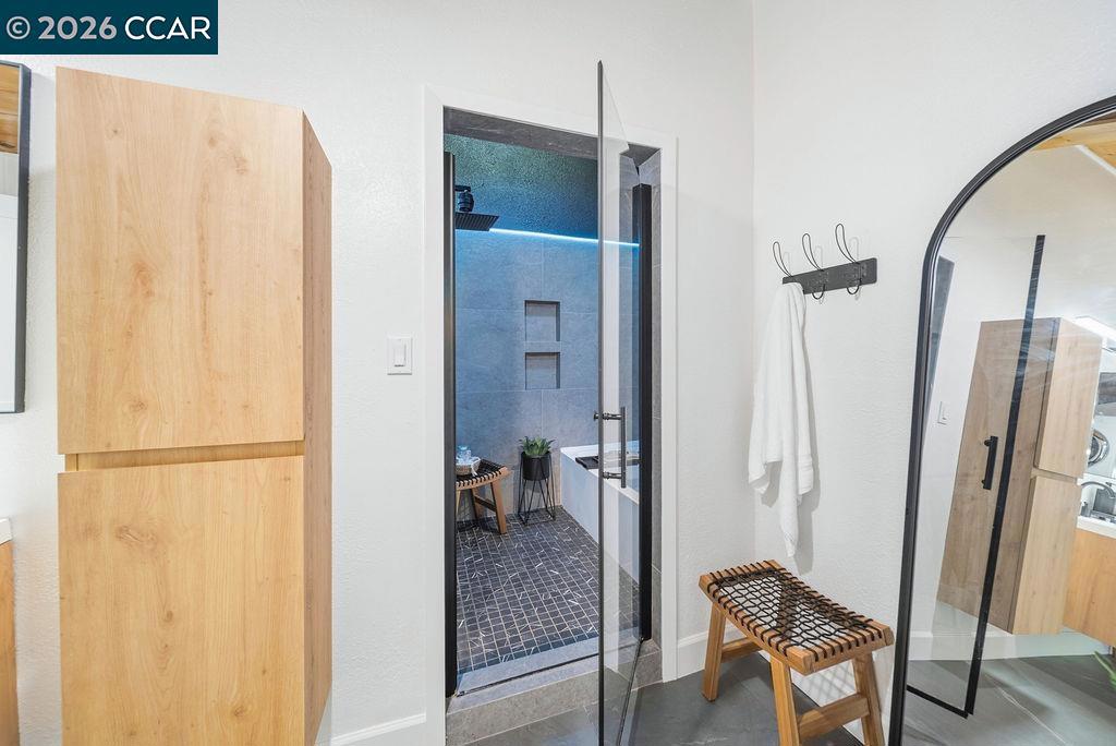 18103 La Verne Dr Property Photo 28