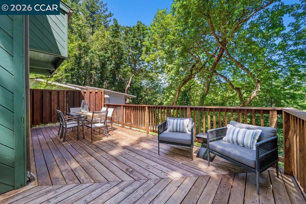 18103 La Verne Dr Property Photo 31