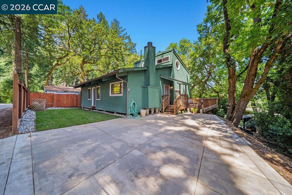 18103 La Verne Dr Property Photo 36