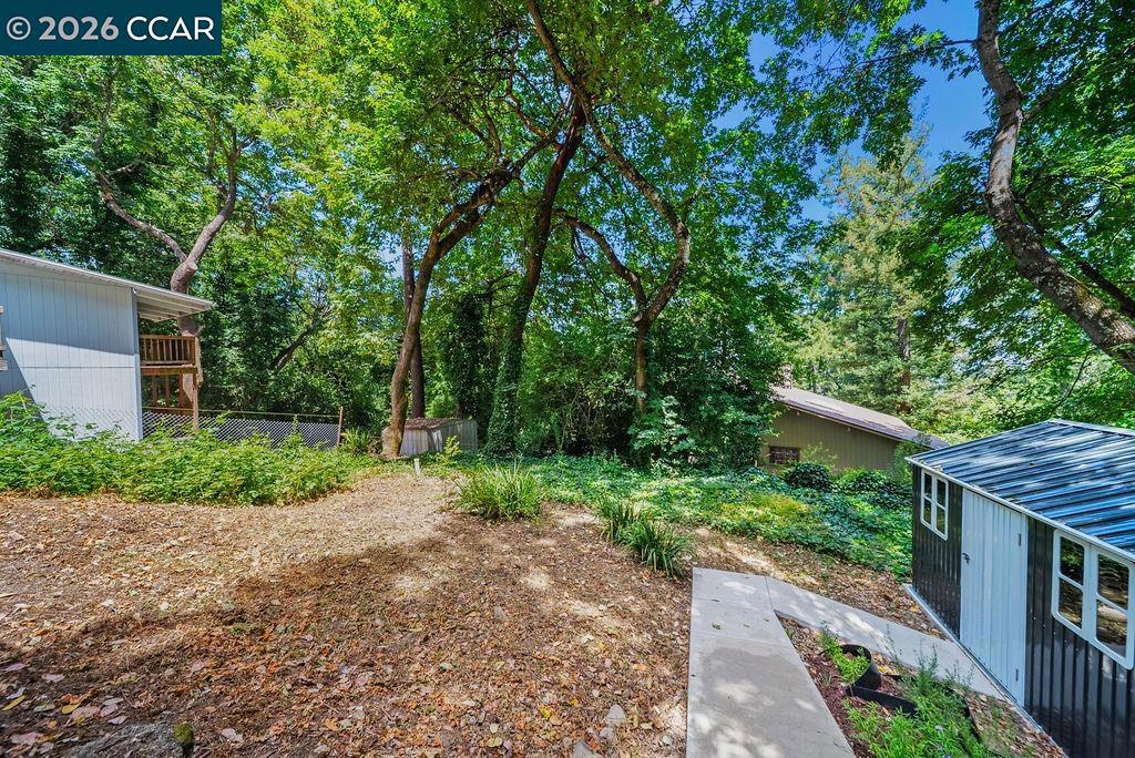 18103 La Verne Dr Property Photo 43