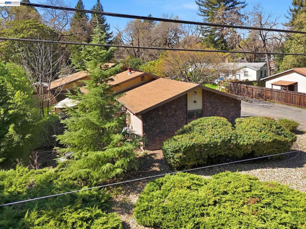 425 Coffield Ave Property Photo 1