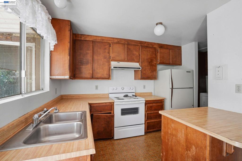 425 Coffield Ave Property Photo 12