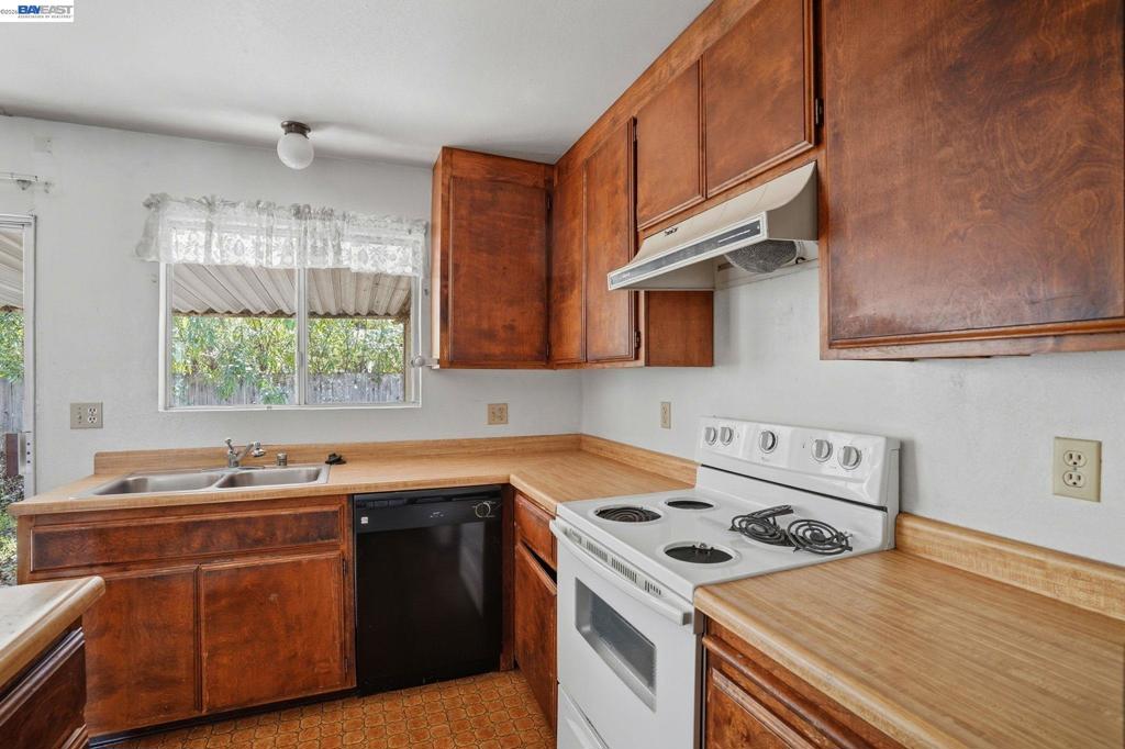 425 Coffield Ave Property Photo 13